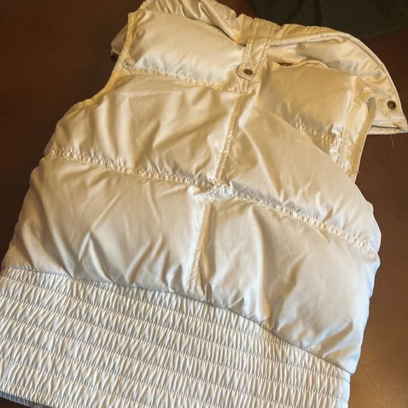 Polo Ralph Lauren Children Cream Colored Down Puffer Vest Girls Size Lar…
